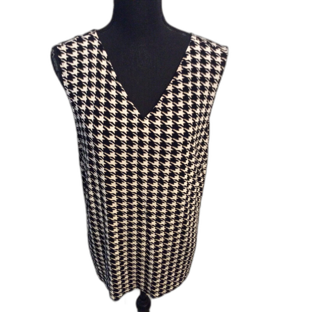 Chico's Size 3 XL (16-18) Sleeveless Black White V Neck Top Career